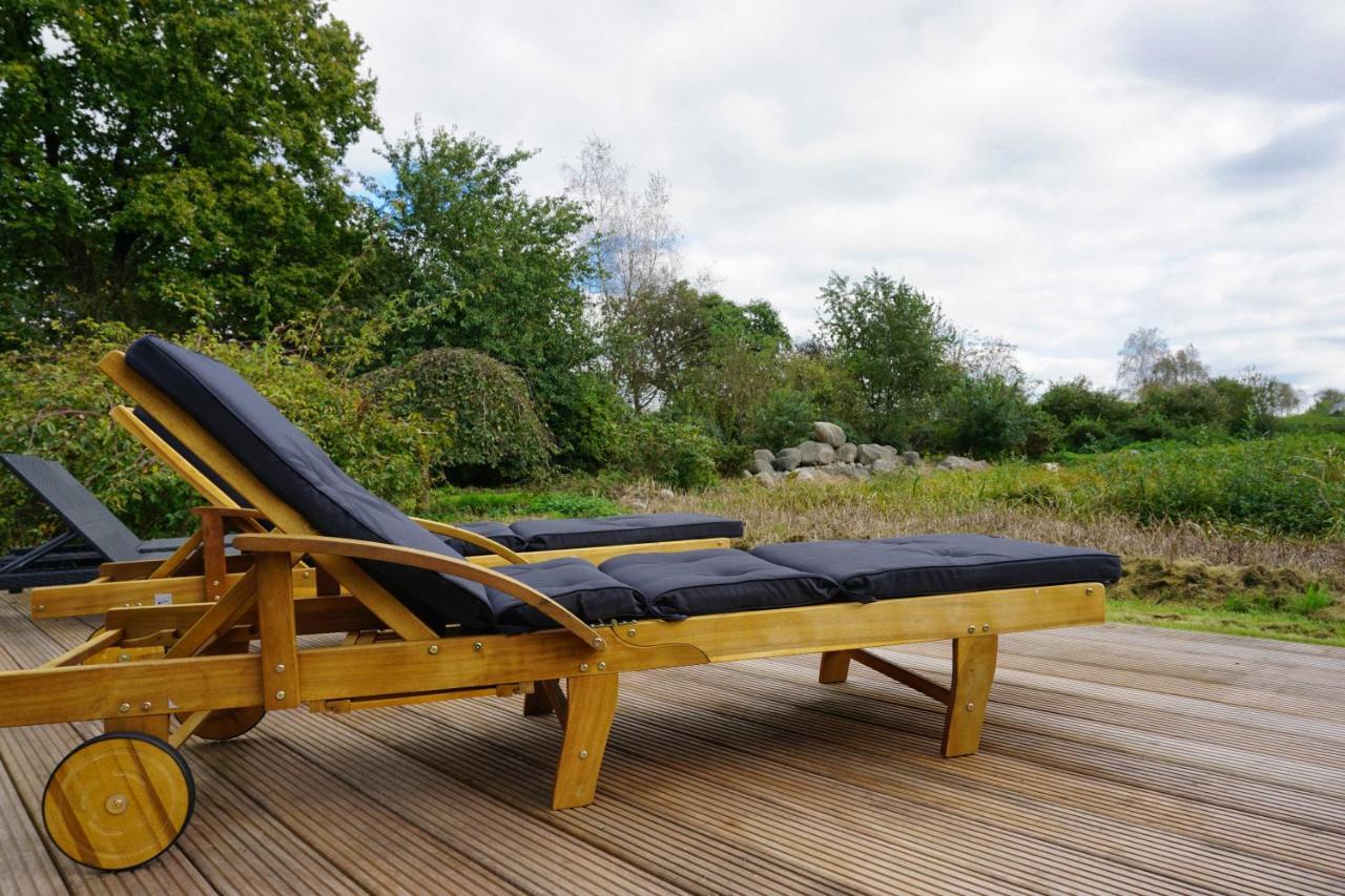 Ruhe Unter Reet-Haus Mit Sauna, Whirlpool Und Kamin Gnarrenburg Zewnętrze zdjęcie
