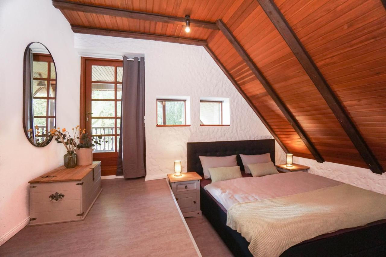 Ruhe Unter Reet-Haus Mit Sauna, Whirlpool Und Kamin Gnarrenburg Zewnętrze zdjęcie