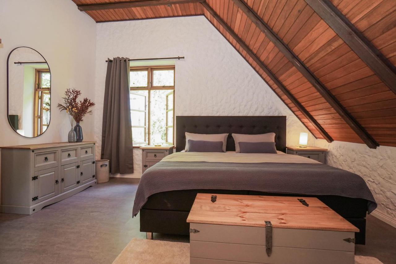 Ruhe Unter Reet-Haus Mit Sauna, Whirlpool Und Kamin Gnarrenburg Zewnętrze zdjęcie