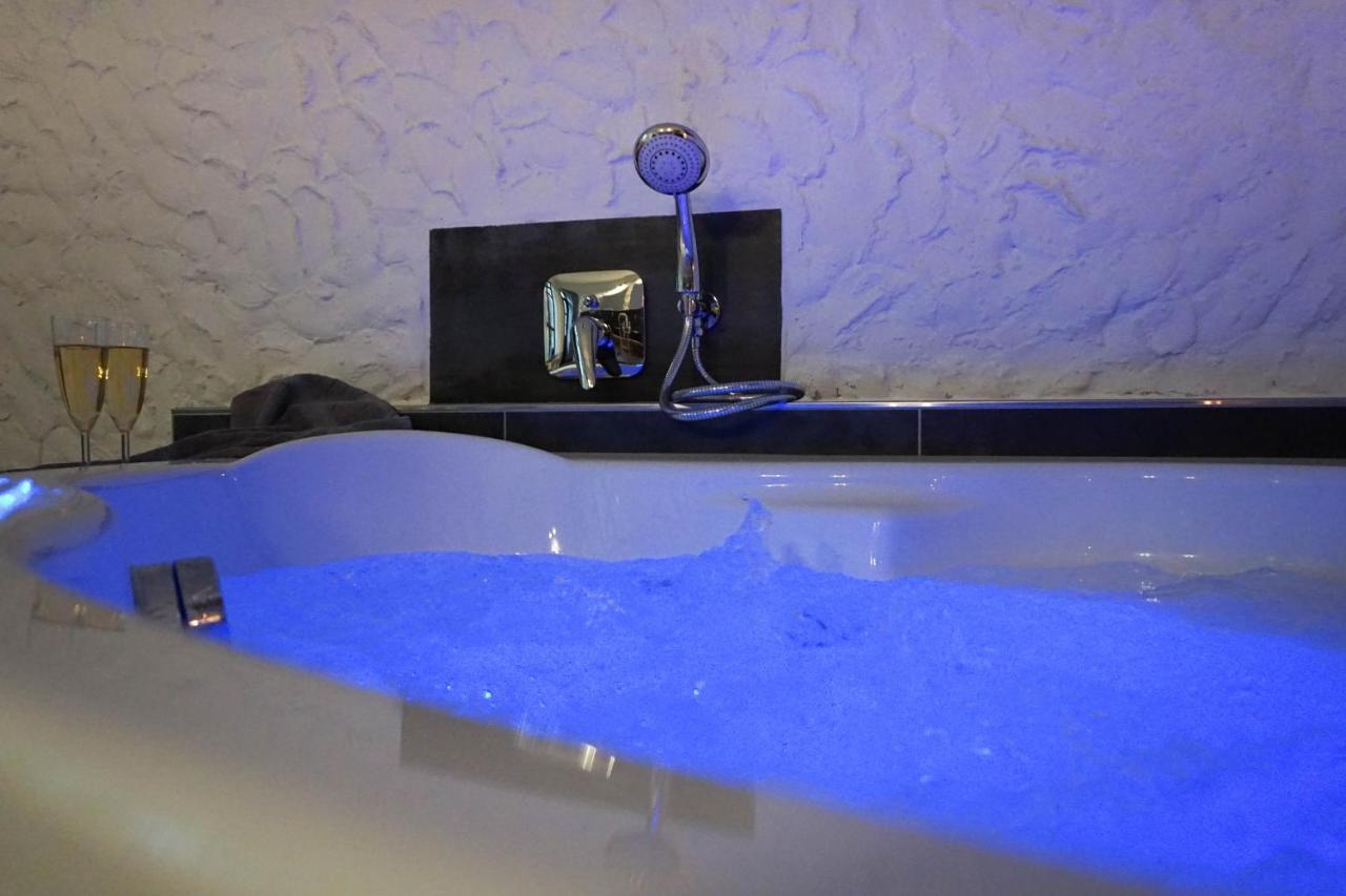 Ruhe Unter Reet-Haus Mit Sauna, Whirlpool Und Kamin Gnarrenburg Zewnętrze zdjęcie