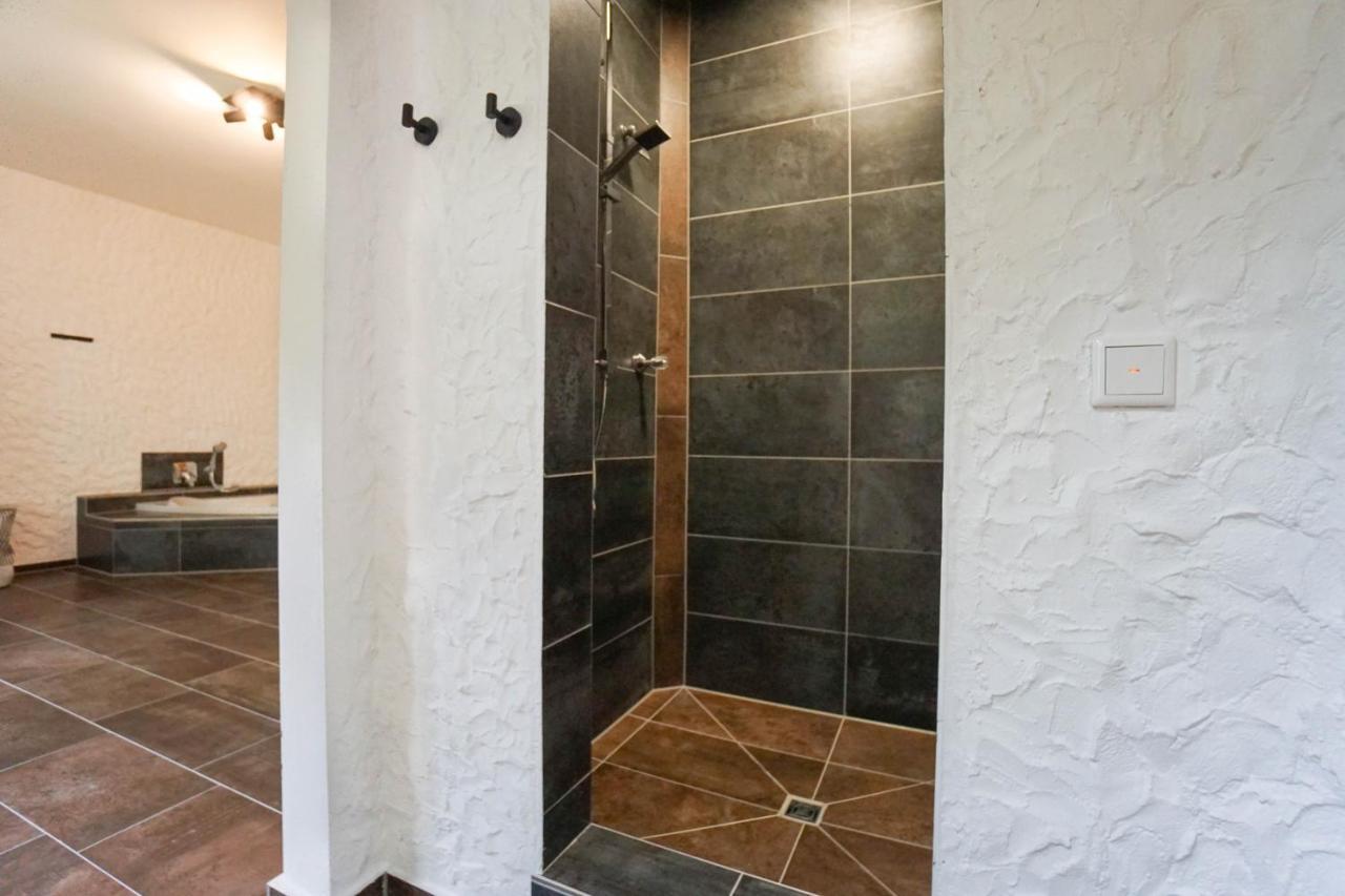 Ruhe Unter Reet-Haus Mit Sauna, Whirlpool Und Kamin Gnarrenburg Zewnętrze zdjęcie